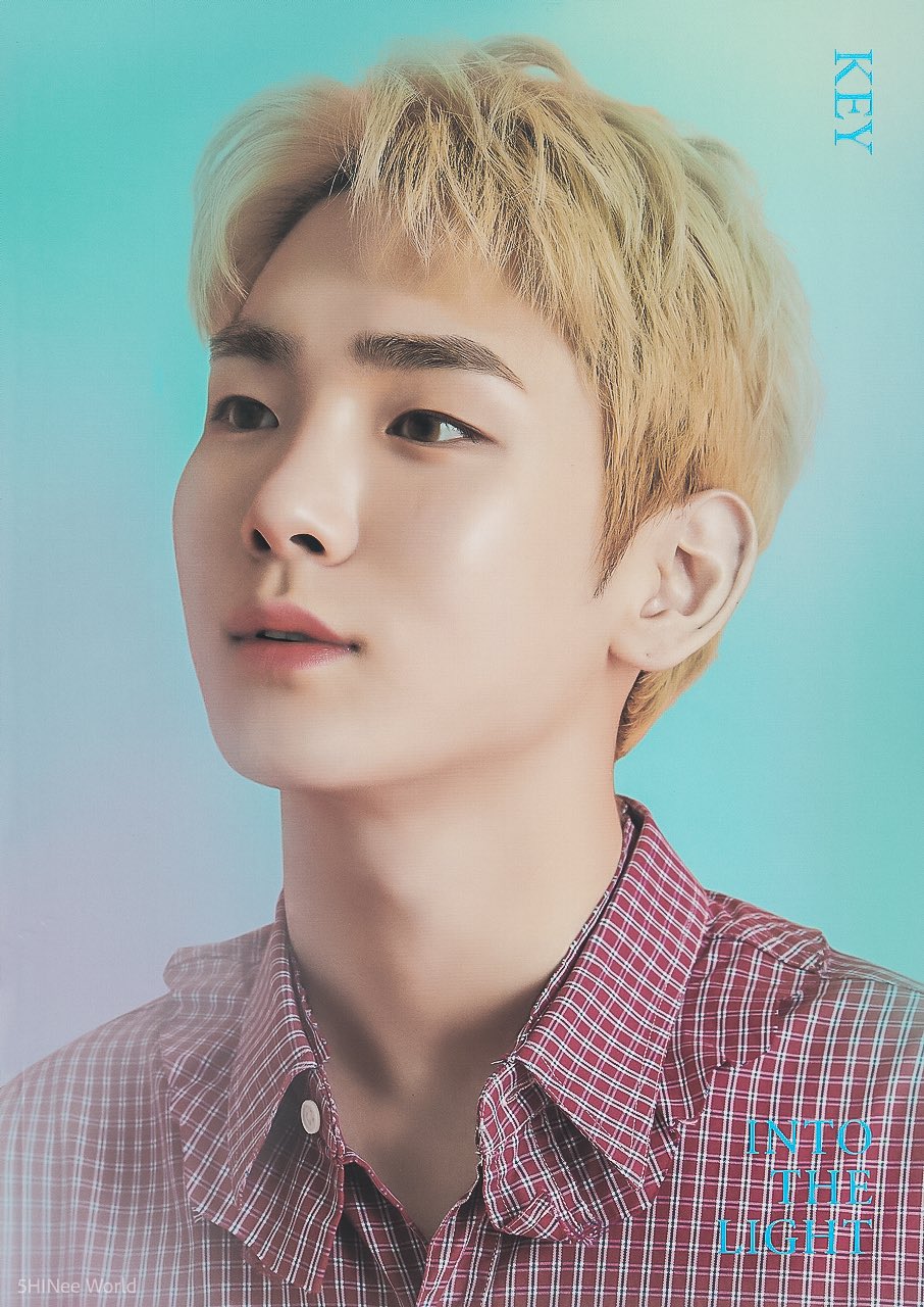 shinee onew 2022 blonde