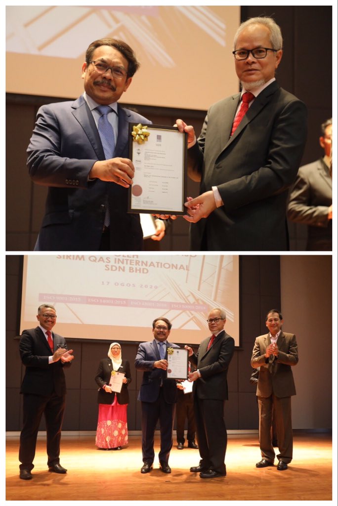 Menerima Sijil ISO 50001:2018 daripada Dato’ KPKR pada 17-8-2020