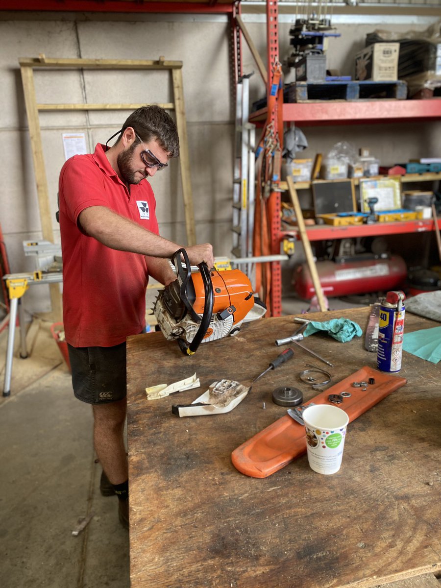 Wet day jobs ☔️, Richard is servicing all of our @STIHL_GB chainsaws today ready for when the weather improves! Thanks <a href="/ToolsTodaycouk/">ToolsToday.co.uk</a> for suppling the spare parts 👍🏻