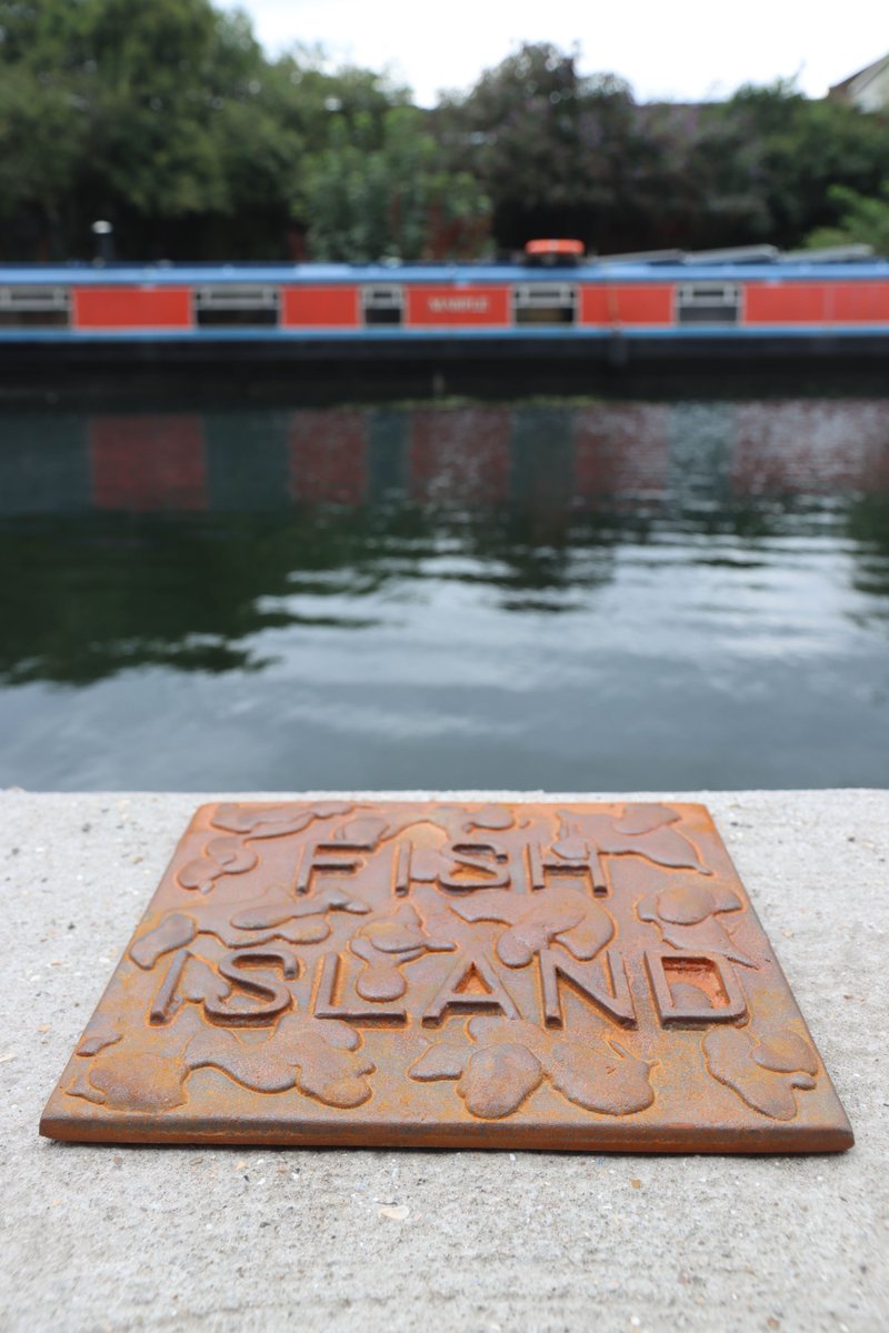 Local artist, @WilliamCobbing, has won the commission for a new artwork at #FishIslandVillage 🎨 The piece, titled Written in Water, will comprise of 12 cast iron plates with quotes that draw on the area's history. For more info, visit bit.ly/HillFish #HillUK #HillGroup