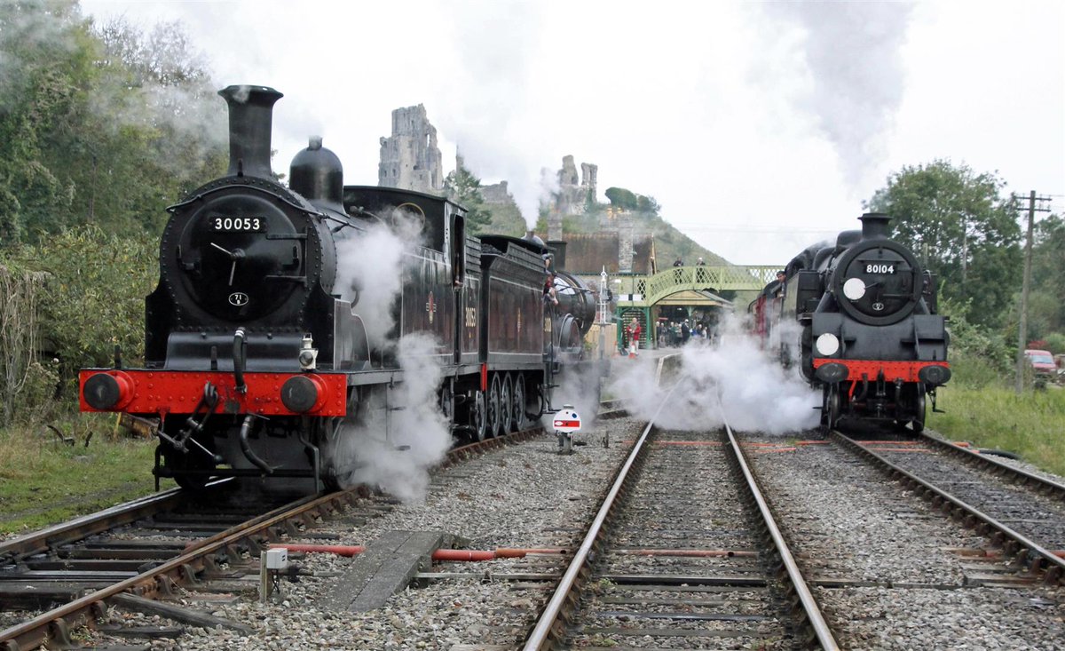 Are you visiting Swanage soon? Make sure you take a trip to <a href="/SwanageRailway/">Swanage Railway</a> 🚉😍 

➡️ swanagerailway.co.uk

📸: Andrew PM Wright.