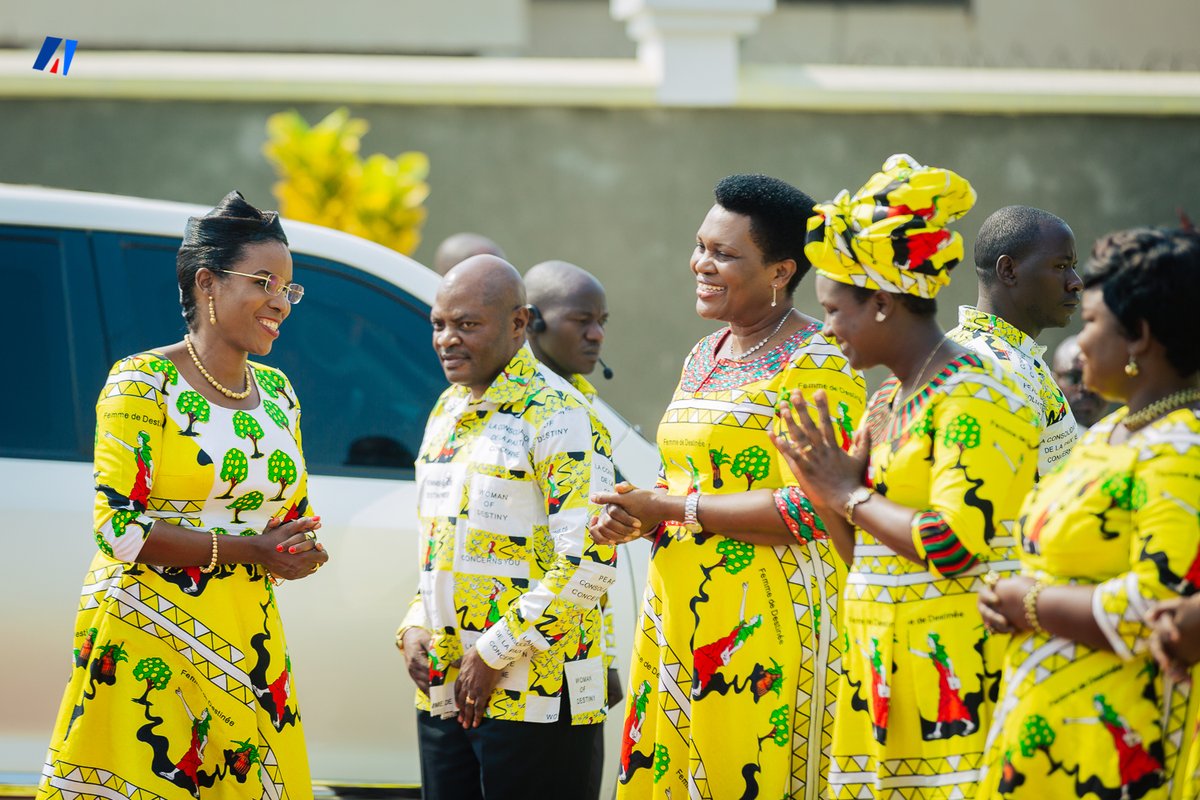 akezanet's tweet photo. Denise Bucumi Nkurunziza, fondatrice de la Conférence Internationale des Femmes Leaders " #CIFL" annonce ce mardi la tenue prochaine de la 3ème conférence de cette organisation du 22-24 octobre 2020 à Bujumbura

#akezanet #Lesbeautesdecheznous #CIFL #Burundi https://t.co/VWDfMGDsb5