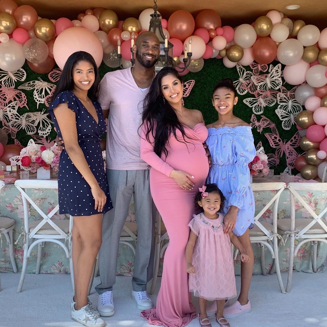 CaminoTV's tweet photo. Disparu en janvier dernier, la légende Kobe Bryant aurait fêté aujourd'hui ses 42 ans 🙏🕊 !

@kobebryant https://t.co/OMu4mdLveX