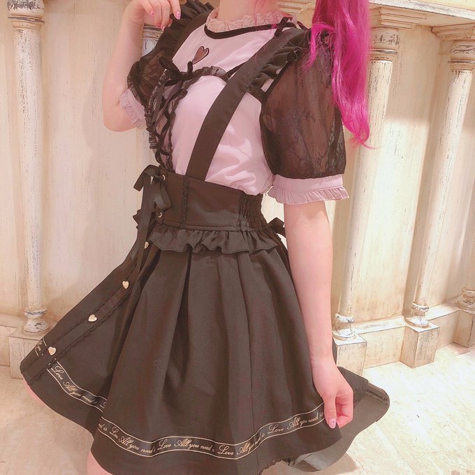 ピンストライプサスペンダースカートのtwitterイラスト検索結果