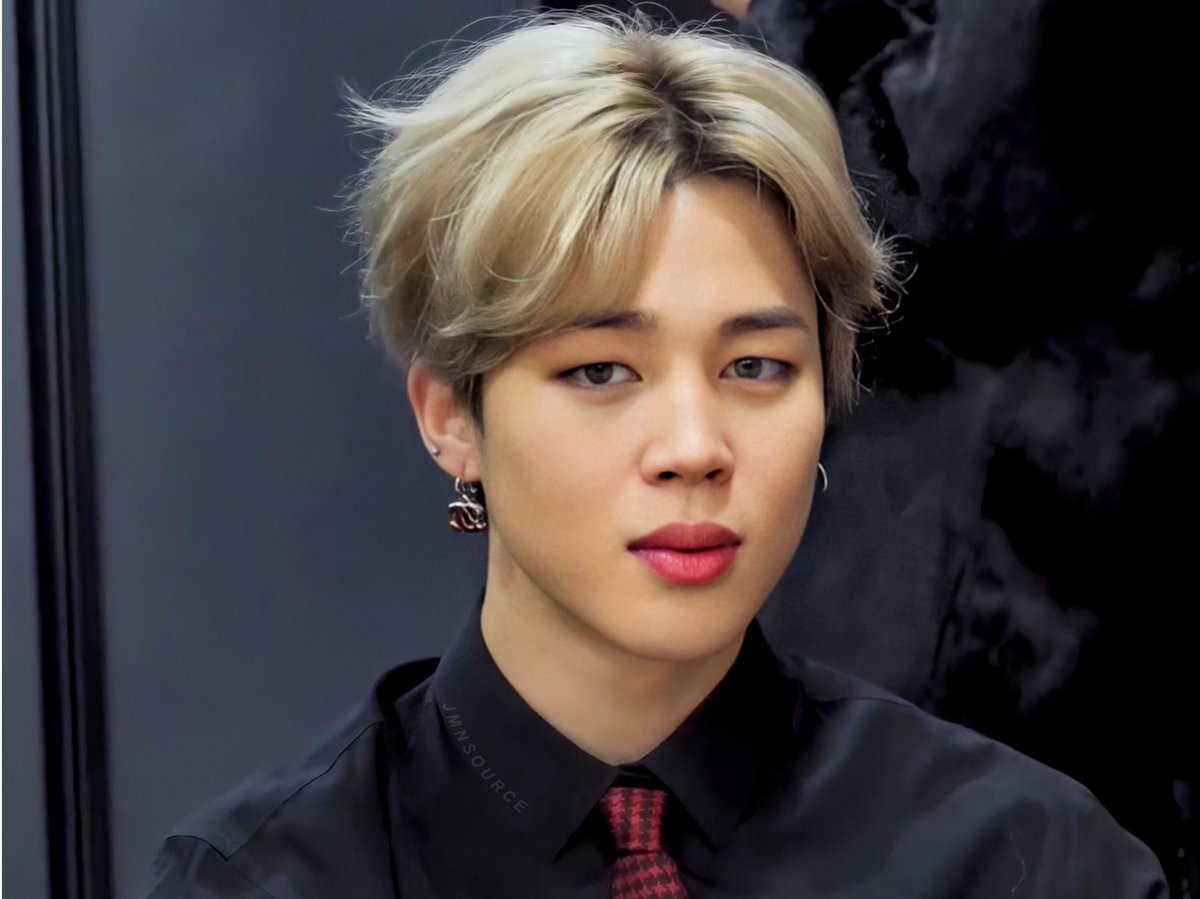 jmnsource's tweet photo. wow... can’t stop staring at his beauty https://t.co/7gqsthR1Nl