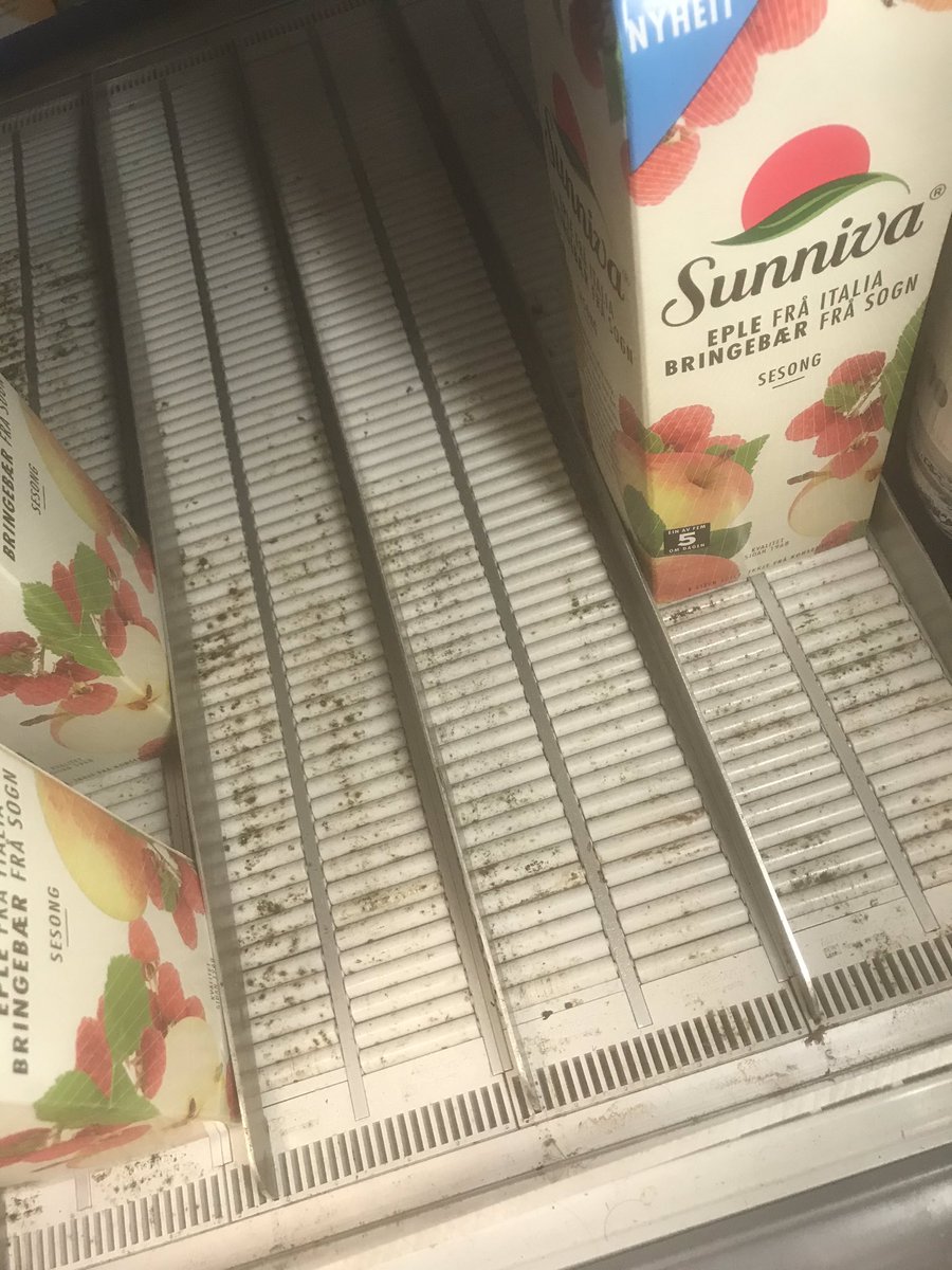 avhengig's tweet photo. Hei #CoopExtra, dere må vaske i kjølehyllen. 

@coopnorge https://t.co/bOtyN4Em7M