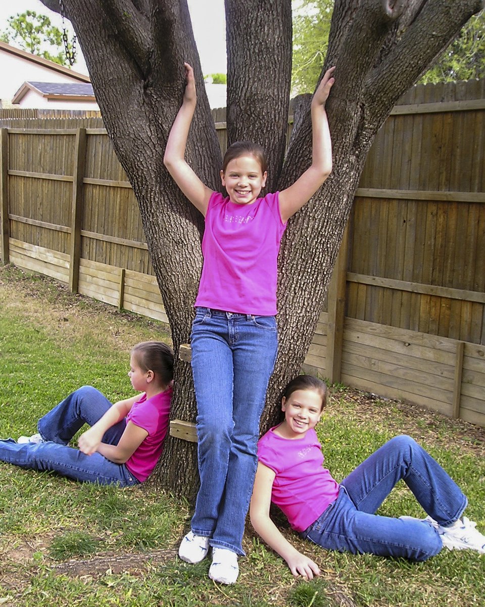 MrHolga's tweet image. My second-place youngling turns 30 today. 
Happy birthday, Tori.

#photography #multipleshots #triplets