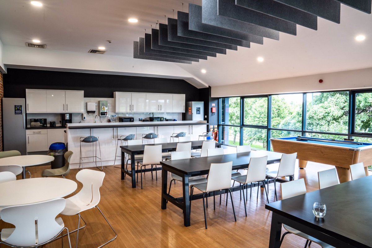 Soundtect's tweet photo. #TuesdayThoughts...take a look at this recent project we undertook for @pinfoldprojects. Our #freestyle #vertical #dividing #acousticscreens really give the wow factor to this client’s breakout area, complemented by our acoustic #ceilingbaffles 🖤 #wearesoundtect #becausewecare https://t.co/BEfNDiOFYh