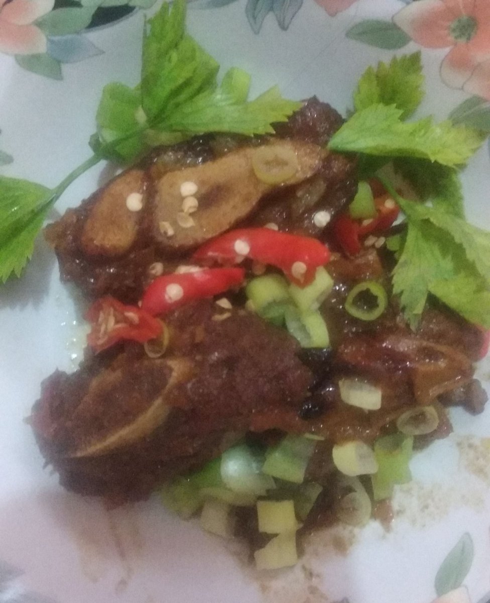 KocorSapi's tweet photo. Sugeng sonten, semoga sehat selalu, dan tetap jaga jarak ngagem masker, serta cuci tangan. Salam tepang saking sate kocor daging sapi mbah  mulyorejo. 
#satekocor
#satesapi
#satekronyos
#satekere
#makananjogja
#segojogja https://t.co/32Dj16e6lE
