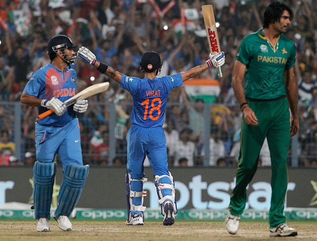 xzx_slipknot's tweet photo. Chased His Dream 
Chased His Life 
Chased His Records
Chased His Achievements

Chase Master @imVkohli !

#12YearsOfViratKohli #ViratKohli https://t.co/dzkr8KykyJ