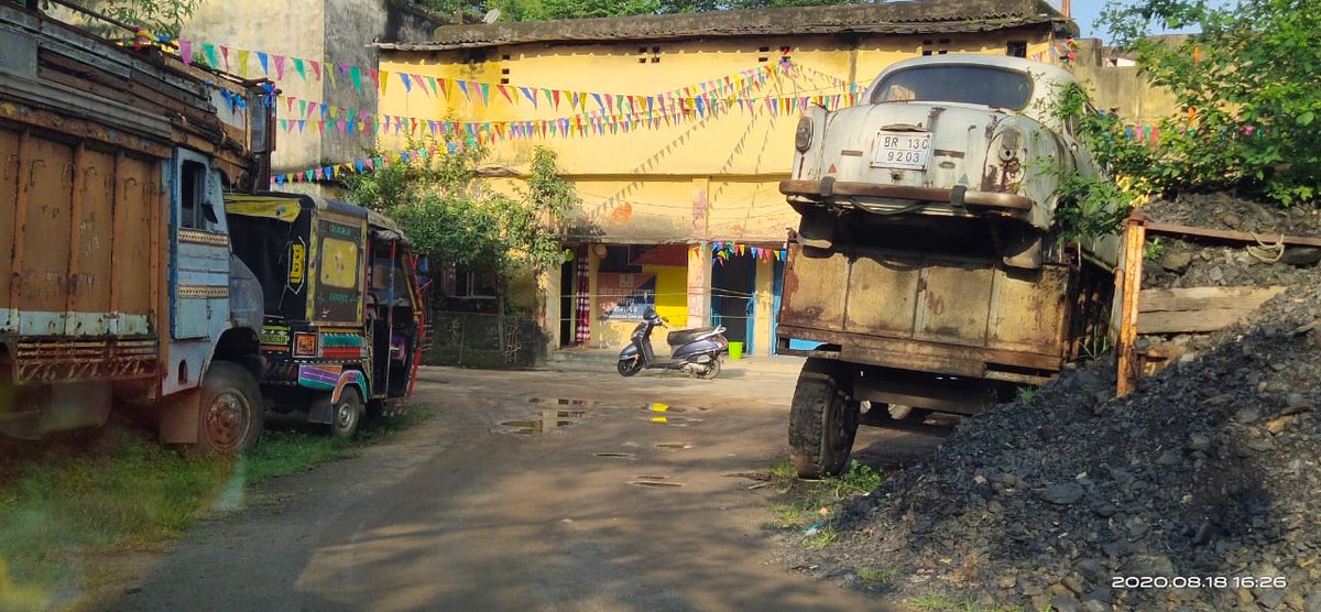 SinghReshu1's tweet photo. #Dustbin vs Dropbox
@Ramgarh Mahila Thana, Ramgarh, Jharakhand #Is Justice in trash# https://t.co/MB2nguUNL6