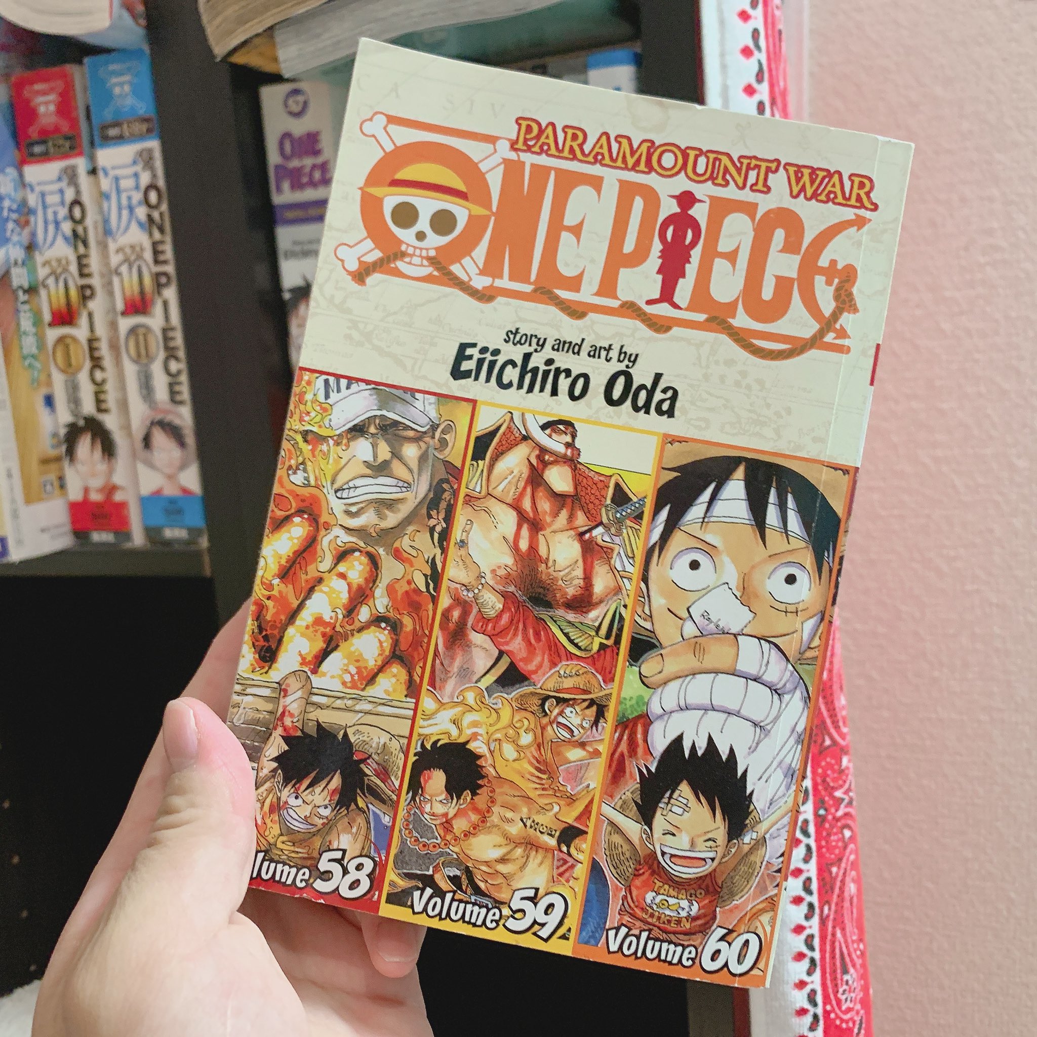 スナゴダイル こちら 持ってる方いらっしゃいますか 英語版one Pieceなんですけど3巻分が1冊になっていて中の印刷もしっかりコミックス同様濃い目になってます 僕は日本語だとなんとなくセリフに目がいきやすいのですが英語だと慣れてない分