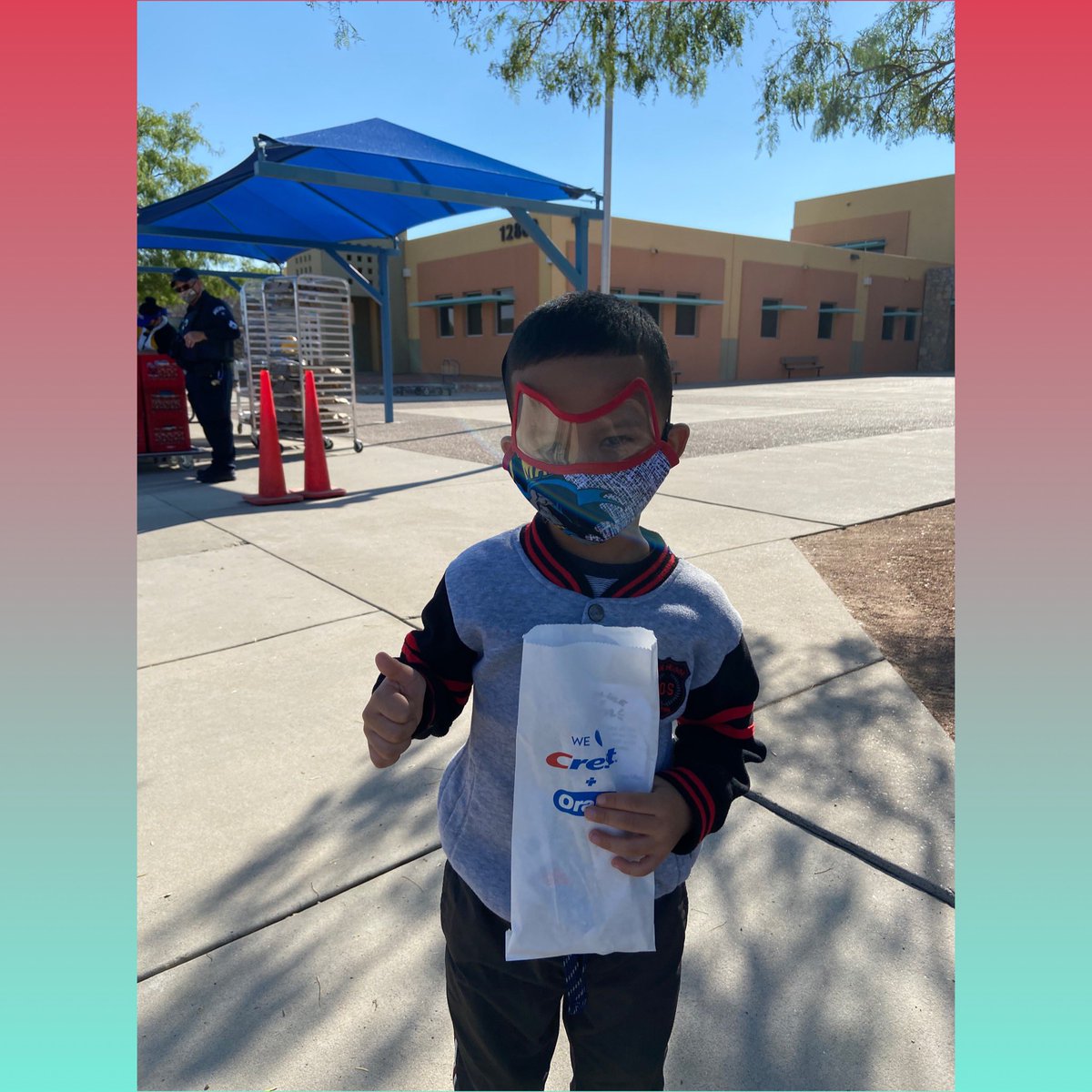 TXKids_Dental's tweet photo. We’ve been giving kiddos toothbrushes, toothpaste and smile cards at schools every week since Texas Kids Dental Care opened back up 🦷✨ We love being partners with schools all over town 🥰
#smiletexasstyle #tkdc #joebattle #childrensdental #elpaso @Ituarte_ES @SocorroISD https://t.co/aFvgXDCjp6