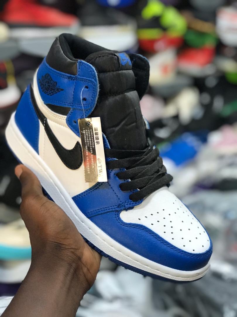 Sadikh_Shoes's tweet photo. Tay dh nii lalen di nouyo ay Jordan 1🎊💫🙏🏻 https://t.co/l8QXYoa3Rs