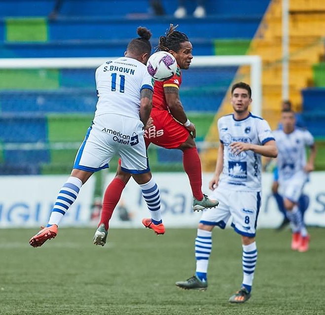 BrownQuiros's tweet photo. Inicio de campeonato. https://t.co/3r86uaR90L