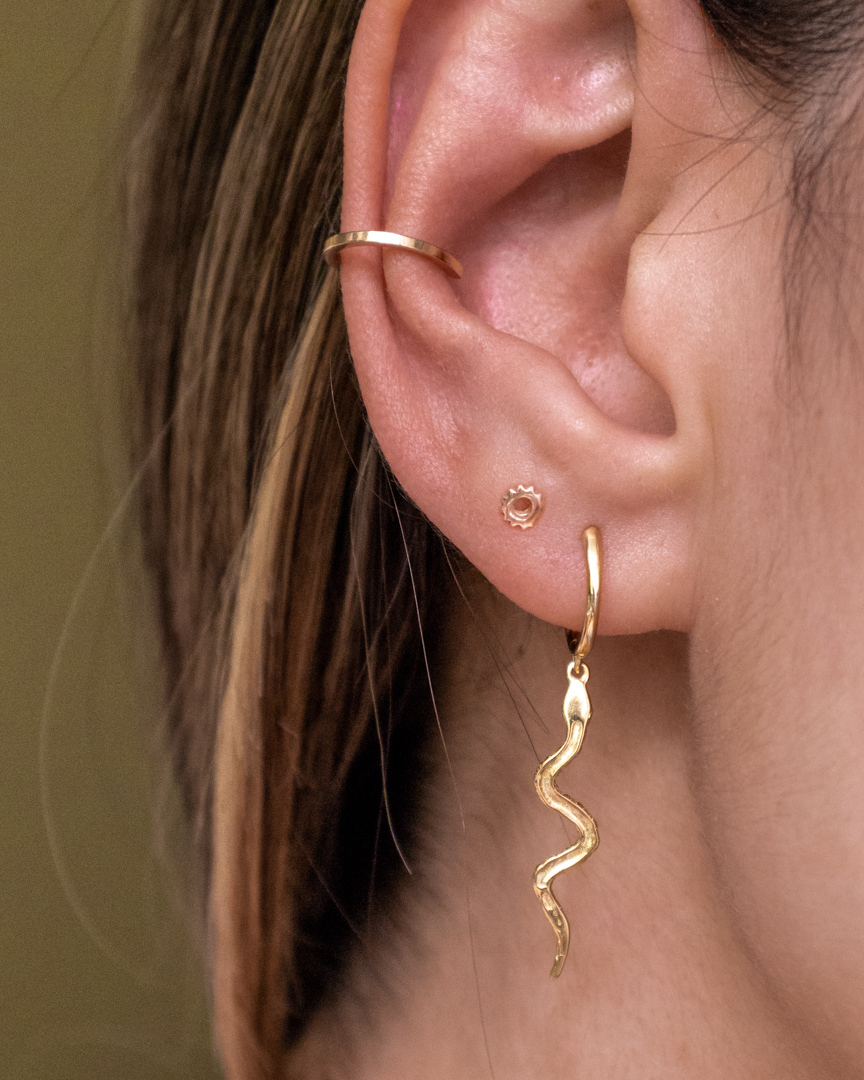 retroaccesorio's tweet photo. M i n i &amp; M a x i 💫⁠⁣
⁣
Déjate sorprender por nuestros pendientes mini 😍⁣
⁣
Combínalos con pendientes más atrevidos como los aritos Serpiente 🐍y dale un toque único✨⁣
⁣
Toca la foto 💜 para comprar ⁠ https://t.co/5jekzban5T