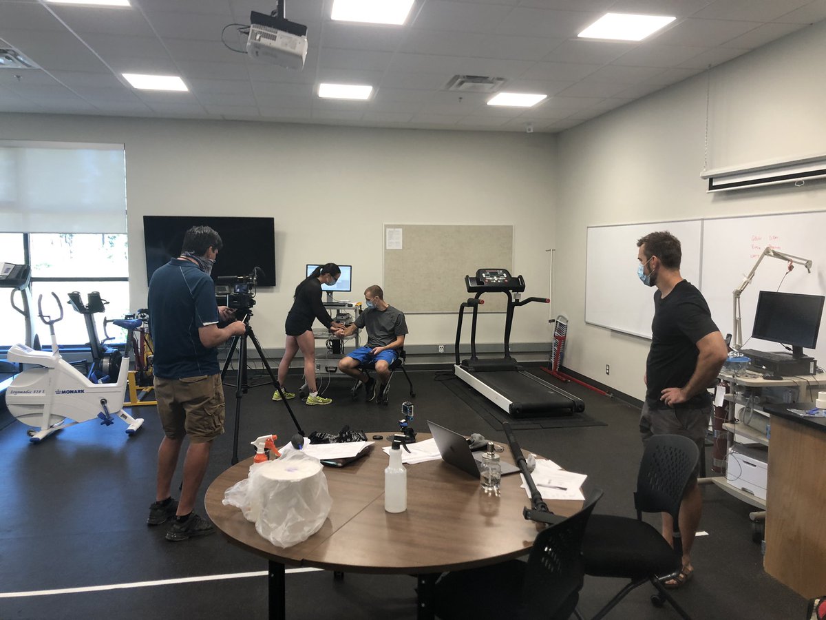 UBC_HES's tweet photo. Production has begun! @gdumanoir is setting up HMKN310 lab 3: Electromyography during fatigue #socialdistance #laboratory https://t.co/gm8LuIxt4E