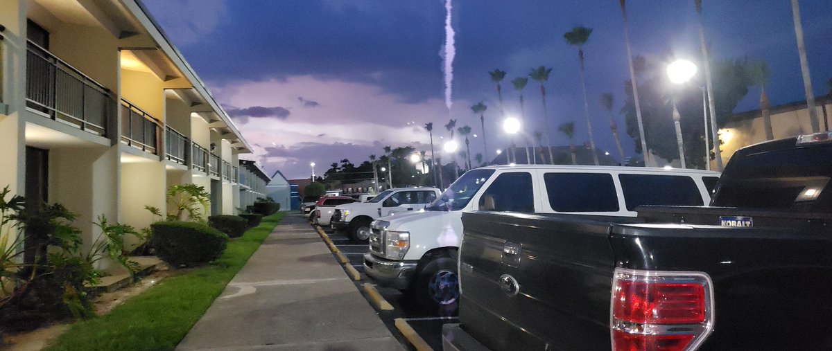 Starflight1999's tweet photo. Skys were gorgeous in Florida https://t.co/JW6QyXvaI1