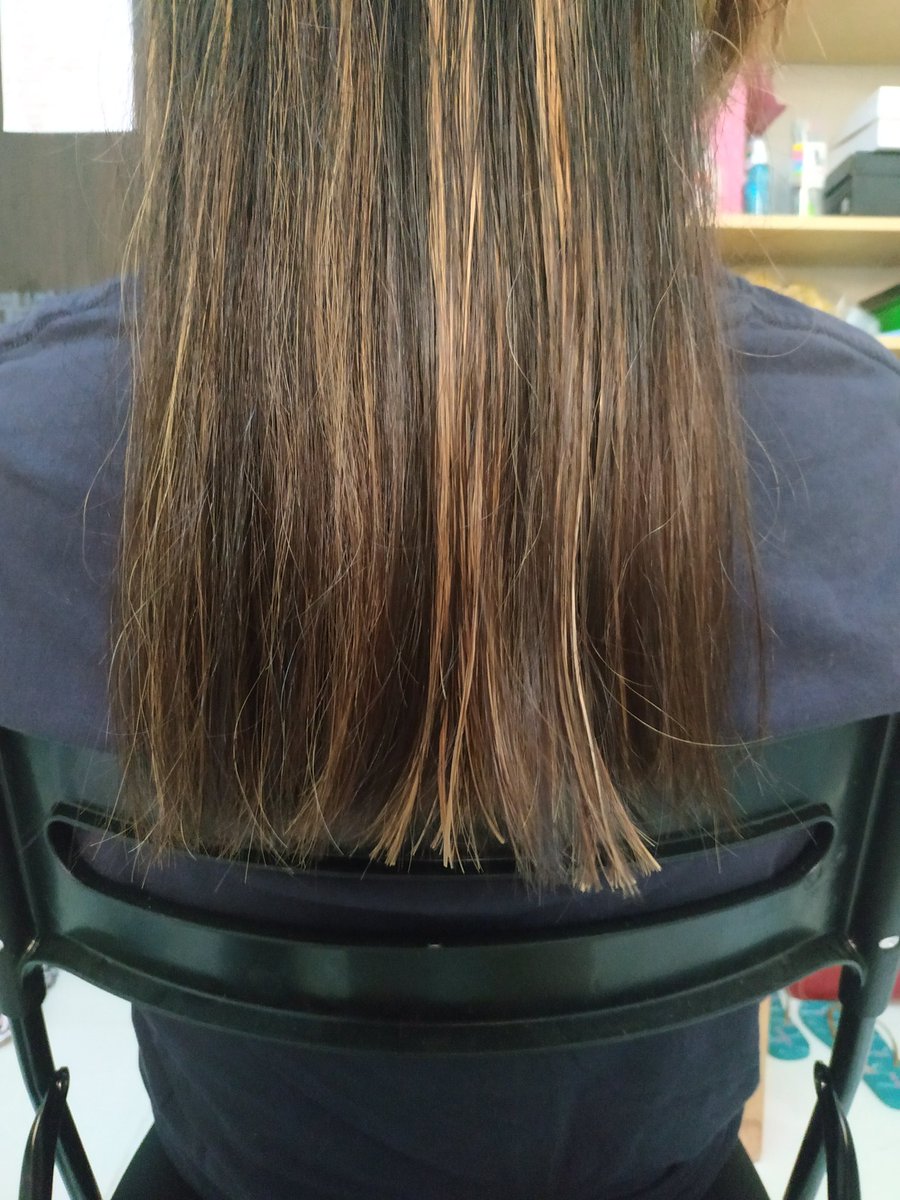 JeaBernal's tweet photo. cutted my sister's hair βοΈπ
may slight error lang ng mga 5Β° angle
pero parang na fix naman yung final result π. #ChangeProfession? https://t.co/2sHUkulVtn