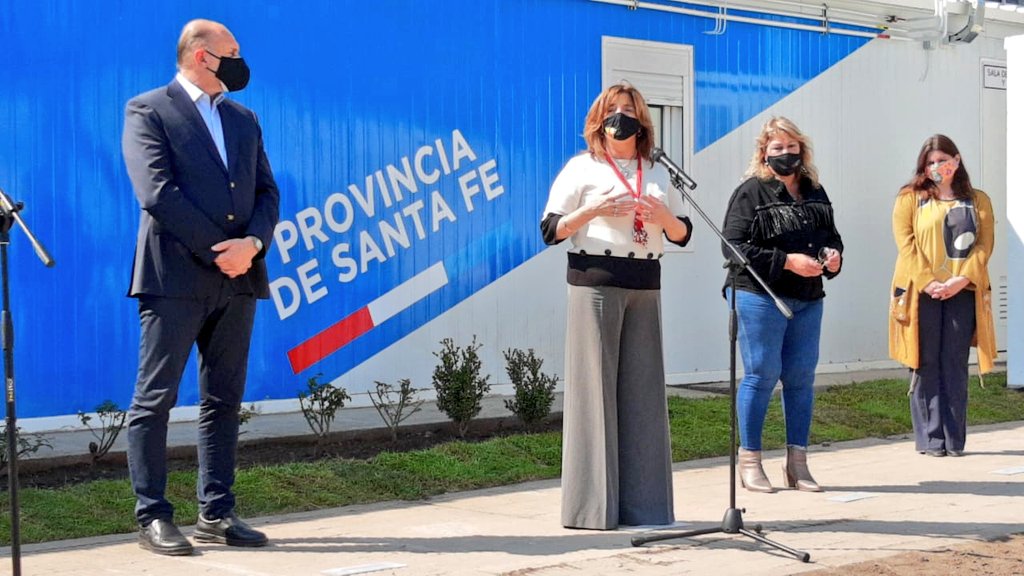 silvinafrana's tweet image. #VillaConstitución

Orgullosos de inaugurar en tiempo récord, el 2° #HospitalModular de la provincia.

Gracias al compromiso de @omarperotti y al trabajo coordinado de muchos hombres y mujeres, se terminó en 45 días este hospital para cuidarnos cuando más lo estamos necesitando.