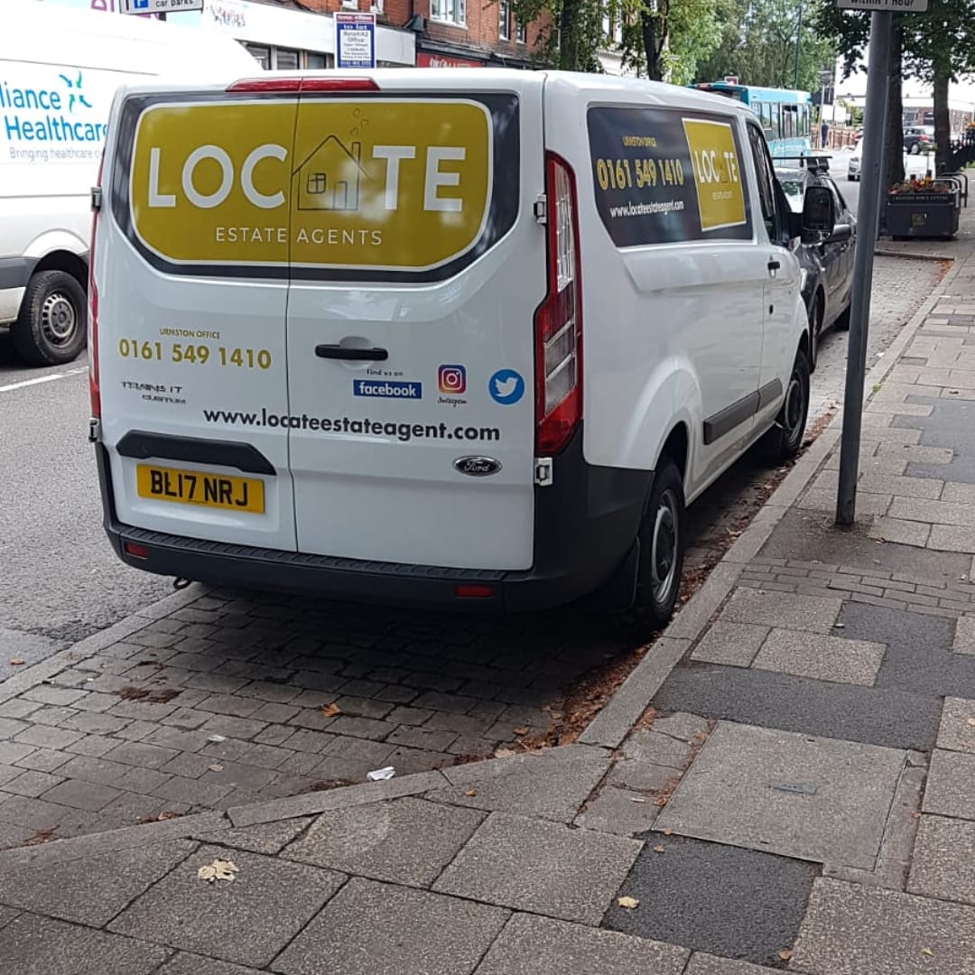 leestringers's tweet photo. Sign wrote and ready to board for @AgentLocate. A retweet would be hugely appreciated #NewBusiness #newsupport https://t.co/qdBmuaFLDX