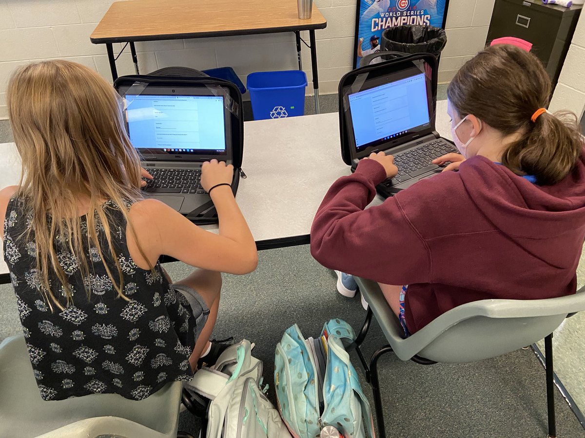 mr_crusen's tweet photo. A little Opening Day student questionnaire via Google Forms! #323learns #DMSPantherPride #panthersTOGETHER https://t.co/v2IwH1pW4P