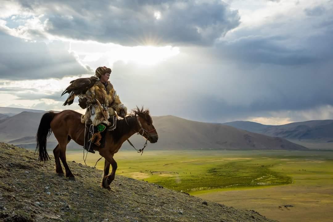 Kazakh Eagle Hunter, Western Mongolia -  Joel SantosOut in the wilds of Mongolia, along the Altai mountain range, there is a group of Kazakh nomads known by many as the “qusbegi”—literally translated, this means “lord of birds.” It’s an apt name,