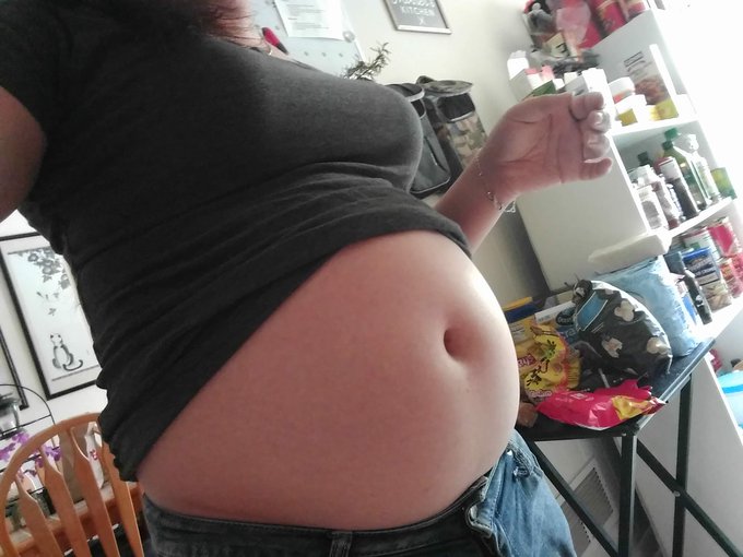 Watch 😈 Succubus Queen 👑's leaked NSFW photo on TwXstars