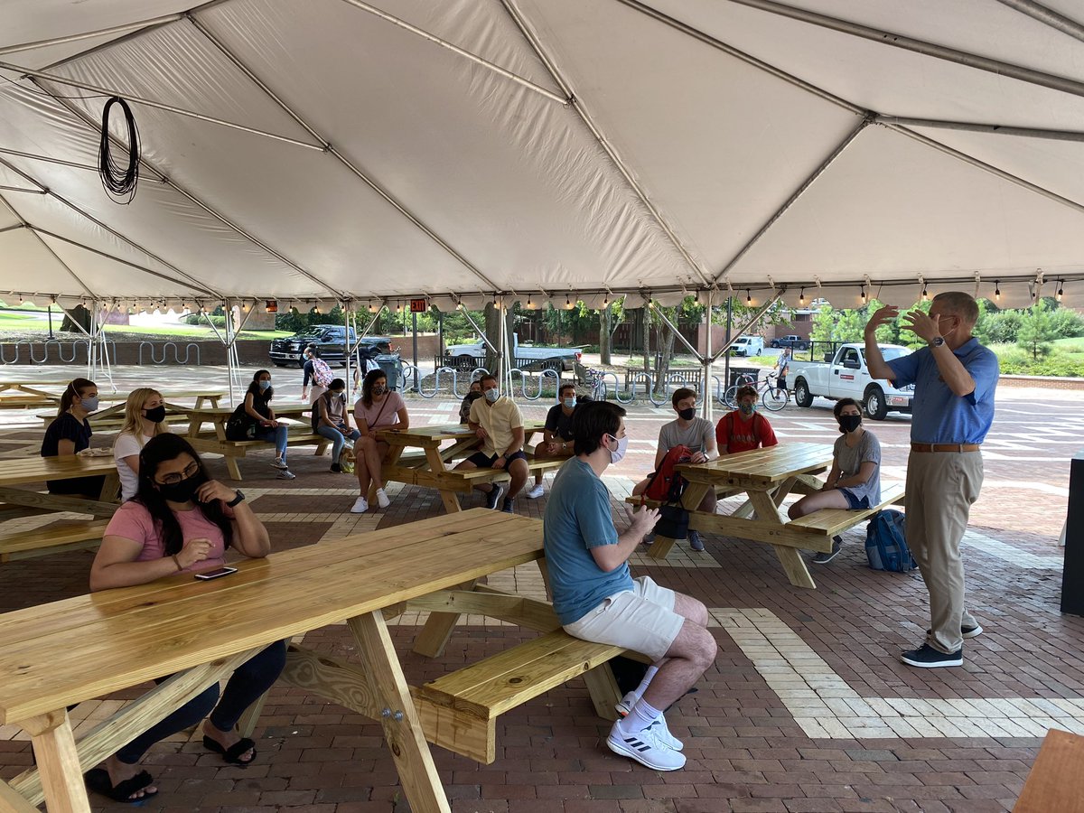 traciroserider's tweet image. Beautiful day for some #socialdistancing with @NCState AVC Doug Morton looking at how to increase the efficiency of operations and maintenance for DH Hill library in #LEEDLab @NCStateDesign @USGBC #designmatters #thinkanddo #classinatent