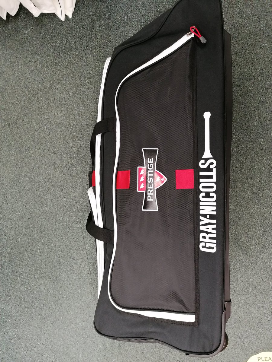 COMPETITION TIME - To have the chance of winning the stunning <a href="/graynics/">Gray-Nicolls</a> Prestige wheelie bag just follow us, re tweet and like this post. The draw will be made on Sunday 23rd August. #goodluck #onestopcricketshop