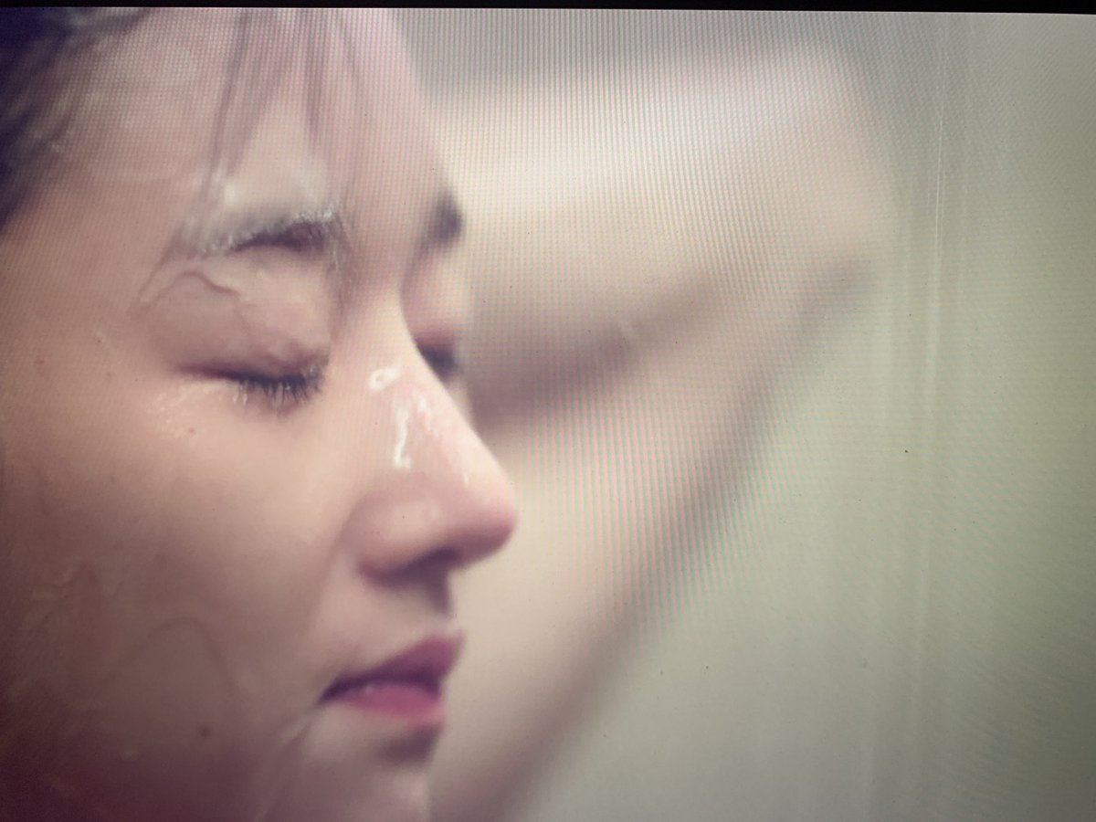 Oh and maybe shower scene was also a subtle  #Psycho reference #ItsOkayToNotBeOkay #AlfredHitchcock