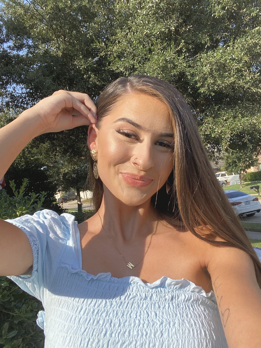 macievanderson's tweet photo. This Texas heat does not play https://t.co/uwqjgiqFUC