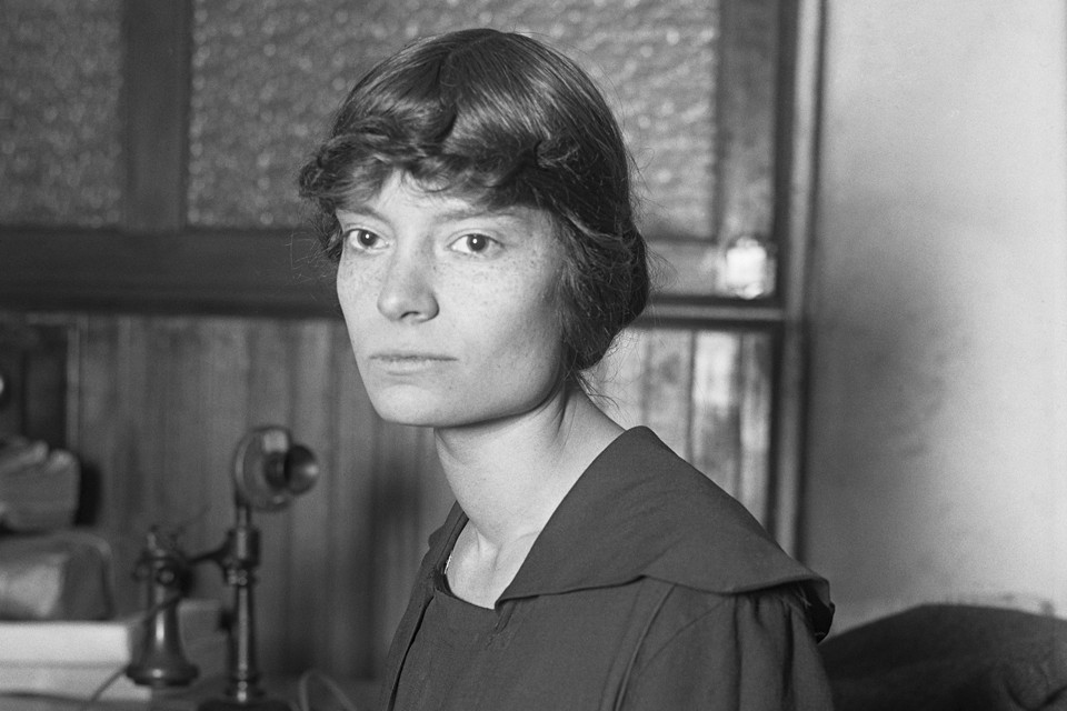100 yrs ago today, Aug 18 1920, the 19th Amendment was ratified, extending the vote to women. Among those who paved the way was Dorothy Day, 20, later founder of the Catholic Worker, then a radical journalist, who traveled to DC to join the suffrage protests at the White House.