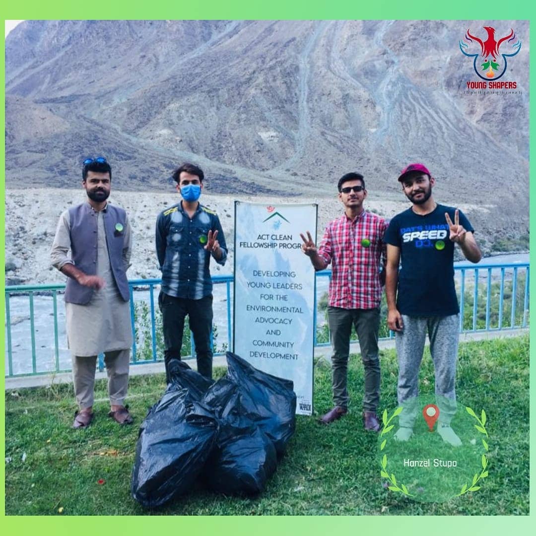shaperscircle's tweet photo. Proud of our team Gilgit lynx that carried third field trip under ACFP’20 at Hanzel Stupa which is the Buddhist Stupa from the Golden Era of Buddhism in the upper Indus and Gilgit Valley between 8th and 10th century.
#ACFP2020 #Act4Nature #ActClean #Youth4Environment https://t.co/6FBR5lbE5d