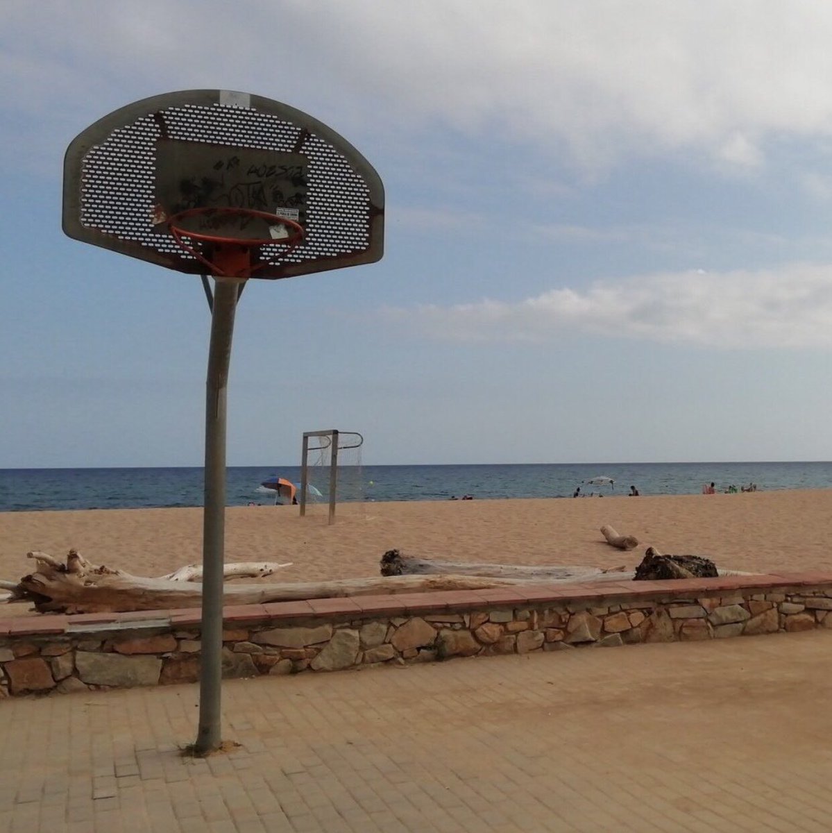 dave_severns's tweet image. Hoop of the Day..... Canet de Mar, Spain.