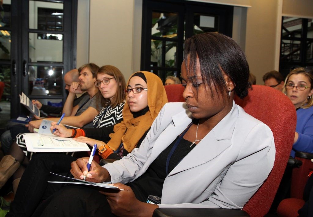 ISS_Blog's tweet photo. Addressing #racism and decolonizing #humanitarianstudies is urgent, and as scholars we need to step up our efforts. @hilhorst_thea introduces the importance of localization that will be discussed in an upcoming workshop on 20 August:
https://t.co/fZpmuf1NqA https://t.co/9iT1cWwHeO