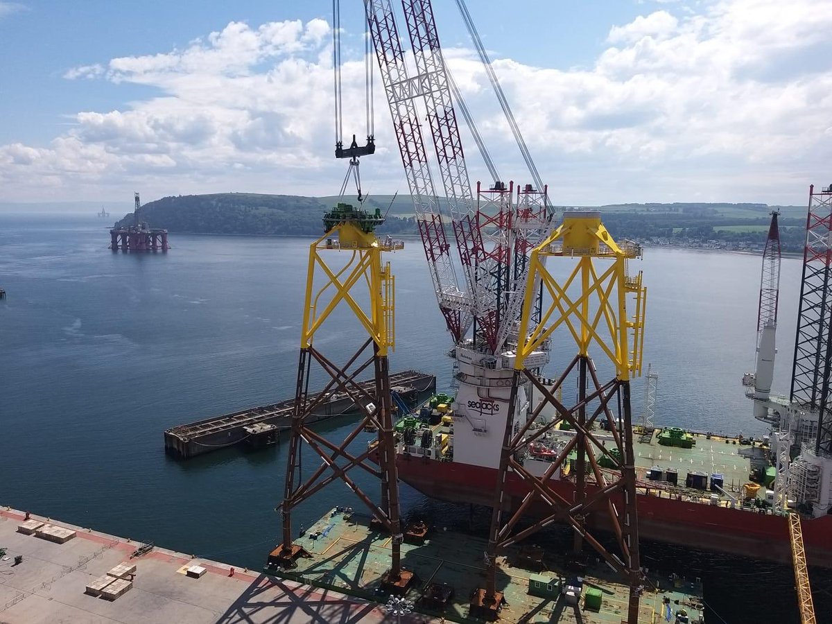 Techlift's tweet photo. Techlift have recently been undertaking independent reviews of lift plans for the load-out and installation of WTG & OSP jackets for the Moray East Offshore Wind Farm project #offshorewind #renewableenergy #scotland #consultants #assurance #engineers #heavylift #demeoffshore https://t.co/QN3XcRgCnh