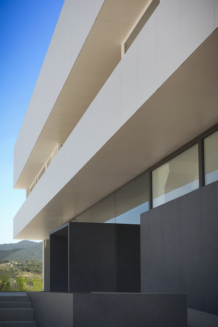 Grespania_Esp's tweet photo. Conoce todas las #ventajas de las #fachadas #ventiladas.
Una solución constructiva que permite establecer una separación física entre la parte exterior de la fachada y el muro interior. Descubre más ➻ https://t.co/ZgXcflkd6K

#arquitectura https://t.co/bntvQqEjT6