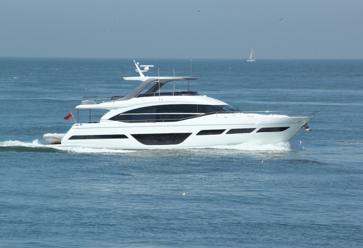 Dutchyachting's tweet photo. A 14.35m/ 47’1” #Princess #F45 and 24.67m/ 80’9” #Princess #Y78 on its way to #Rotterdam. Photos by A.J. Oostdijk. https://t.co/WGVTpf8B2M