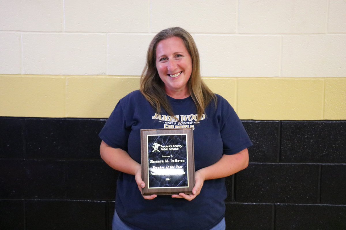 DaveSovine's tweet photo. What a great way to start the 2020-21 Teacher Workweek!   Congratulations to our @fcpsk12 Teacher of the Year, Mrs. Shannyn DeHaven (Math Teacher at James Wood High School). https://t.co/Q2HG5Keqbi