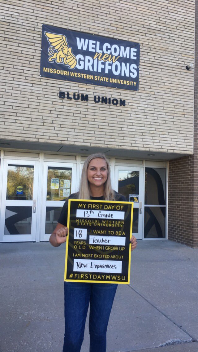 MWSUAdmissions's tweet image. Day 2 MWSU! It’s another beautiful morning. If your mom was mad at you for not sending a first day pic yesterday, we got you covered. Stop by one of our Griffon Guide stations today #TogetherWeSucceed