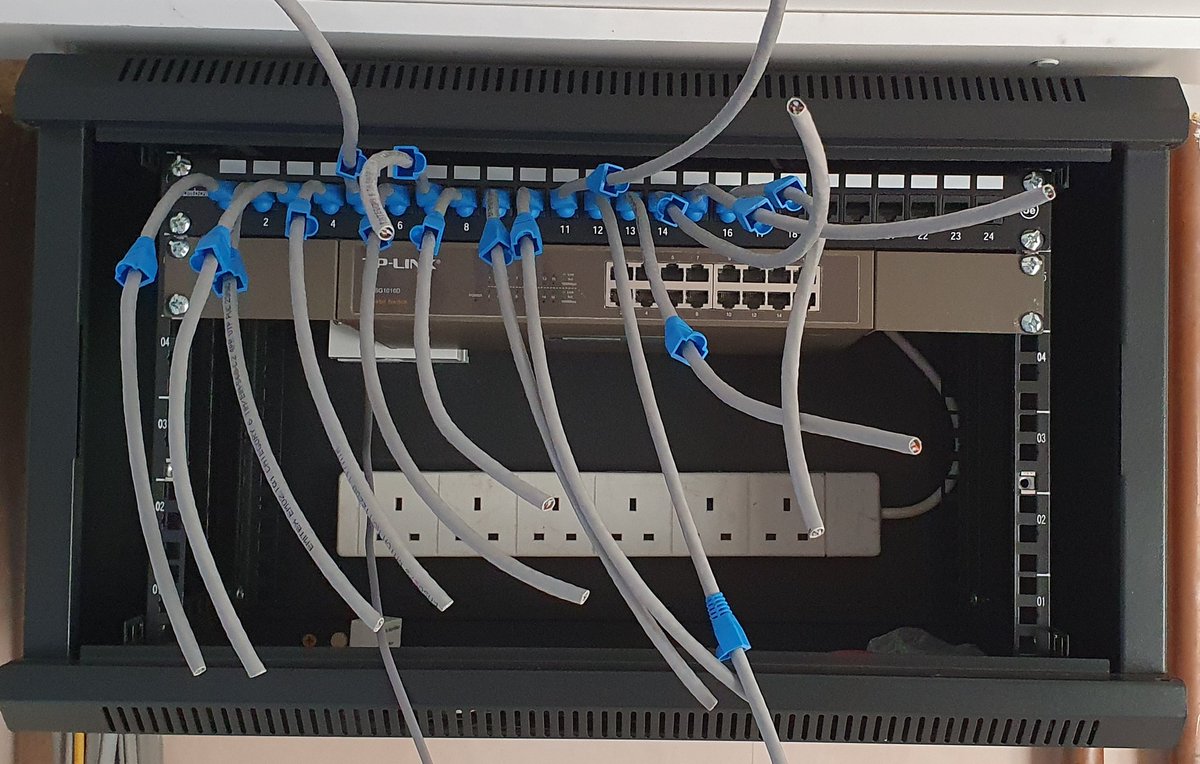SPEC_Electrical's tweet image. Sorting out a network after the last sparky didn't meet the mark😁 #dothejobright #scardifields #cat6