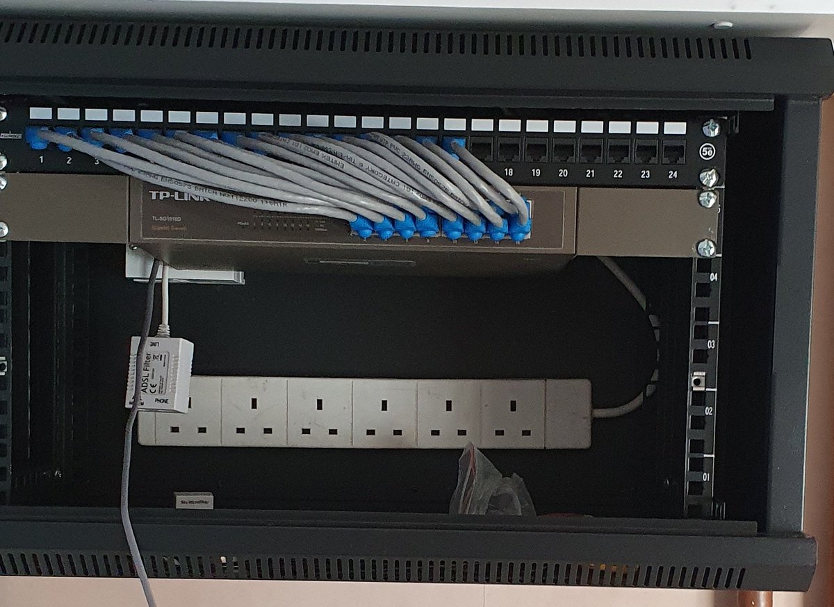 SPEC_Electrical's tweet image. Sorting out a network after the last sparky didn't meet the mark😁 #dothejobright #scardifields #cat6