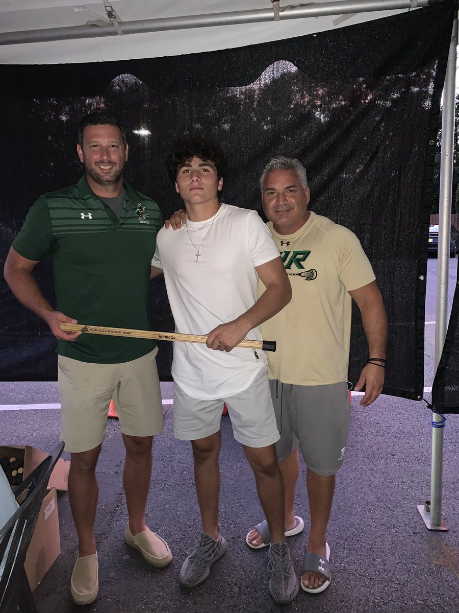 sjrlax's tweet photo. Best of luck to these great young men as they move on to the next chapters of their lives! You will be sorely missed! @rob_zev14 @dylan_auerbach @TroySantise @Travisalderton https://t.co/k0xq3MFtlm