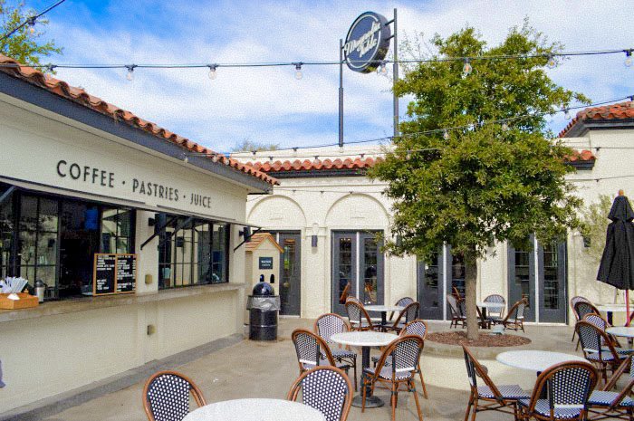 candlesncoffee's tweet photo. I just want to get some breakfast and a coffee at @magnoliatable and go visit @joannagaines new ‘Magnolia Home’ store. That’s all. 💛

#wishfulthinking 
#readyforagirlstrip 
#magnoliatable 
#breakfastandcoffee 
#magnoliahome 
#joannagaines https://t.co/qaCLcuRoGX