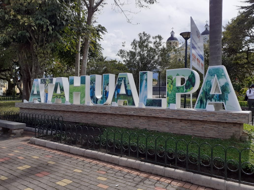 Rimisp's tweet photo. y un 1er encuentro presencial entre pequeños agricultores de la parroquia rural de Atahualpa con la gerencia de #ICOGreen. Se identificaron oportunidades concretas de negocios en productos locales como mora, limón, cebolla, etc... https://t.co/0JfUtSyL1g