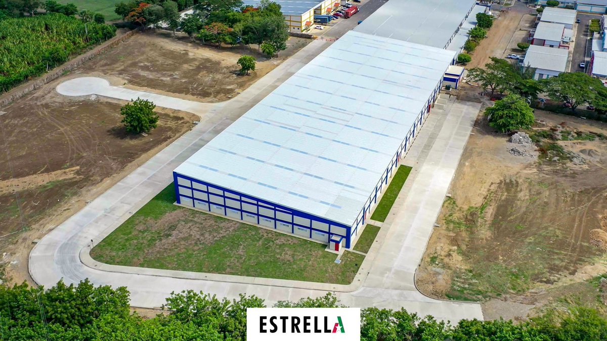 Como parte del circuito de tránsito del Parque Industrial Pisano llevamos a cabo la construcción de 4,681 m² de pavimento rígido. 
La obra es parte esencial de la logística de transporte de su nueva nave industrial.
#ObrasCiviles #InfraestructuraVial #GrupoESTRELLA