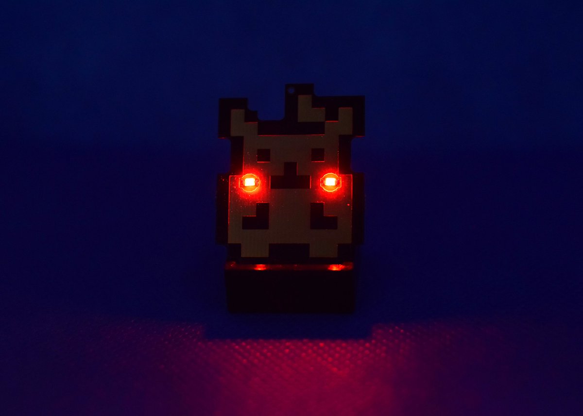 Emilio Lozano 🐦 👨🏽🔧🎸🇲🇽 (@emiliolozanoj) on Twitter photo Lo que venía en la caja es:
Un #badge de #Pikachu, los #led tienen varias secuencias que se ven súper, la base para detenerlo está genial y es pin para llevarlo a donde sea!!
Está increíble!
Gracias <a href="/IObrizio/">Fabrizio</a>! 😎 👍
Link ⬇️ tindie.com/products/gadge…
<a href="/tindie/">Tindie Maker Marketplace</a> #Pokemon #gadgets Lo que venía en la caja es:
Un #badge de #Pikachu, los #led tienen varias secuencias que se ven súper, la base para detenerlo está genial y es pin para llevarlo a donde sea!!
Está increíble!
Gracias <a href="/IObrizio/">Fabrizio</a>! 😎 👍
Link ⬇️ tindie.com/products/gadge…
<a href="/tindie/">Tindie Maker Marketplace</a> #Pokemon #gadgets