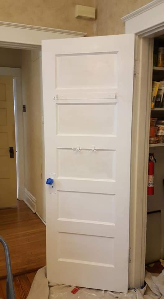 The pandemic painting continues! I redid the door to the kitchen pantry with chalkboard paint