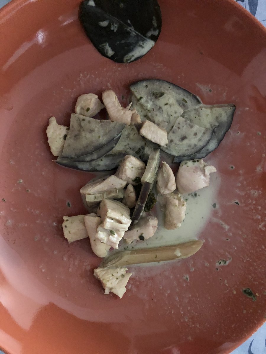 _opuertas's tweet photo. Este es el aspecto real de vuestro plato. He hablado con el restaurante en parquesur, Leganés, y me comentan que no es un error y que siempre lleva esta cantidad. https://t.co/1QgKrl6C5B